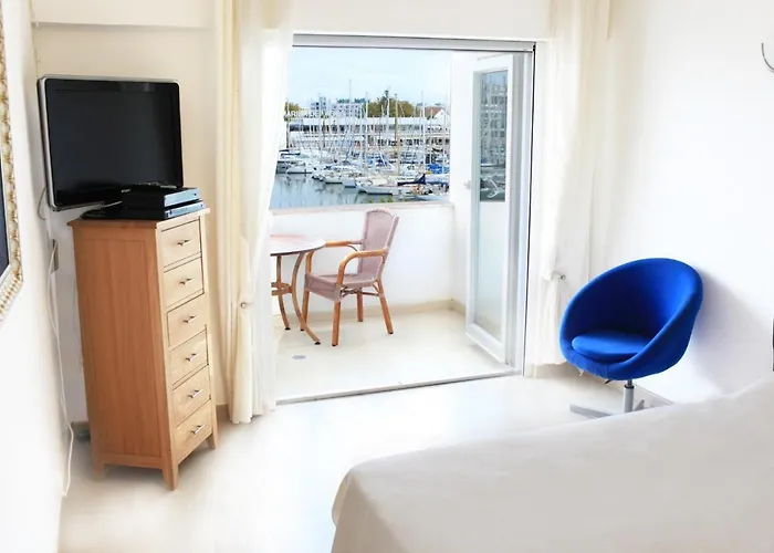 Main Avenue With Marina View Balcony 公寓 *