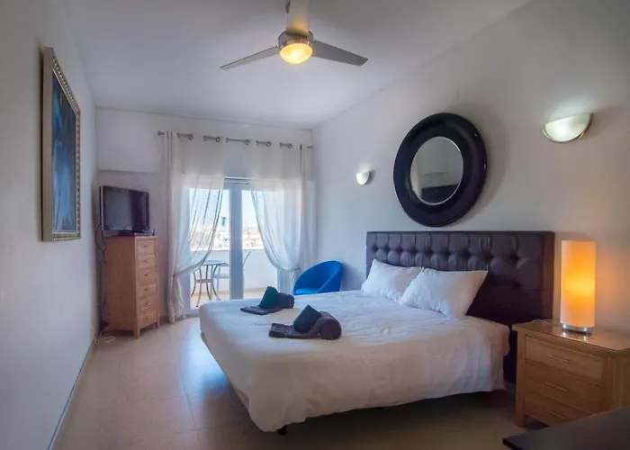 Main Avenue With Marina View Balcony *