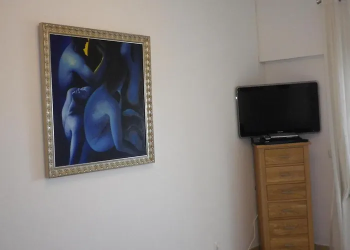 Main Avenue With Marina View Balcony *