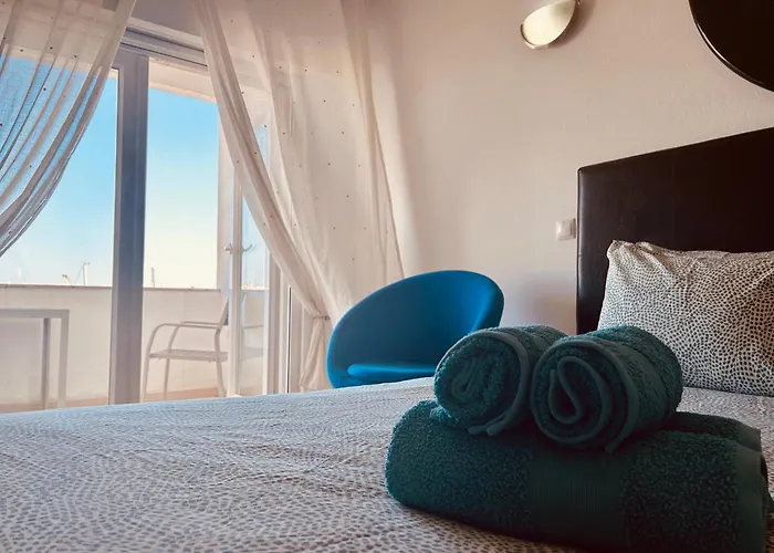 Main Avenue With Marina View Balcony 公寓 *