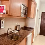 Main Avenue With Marina View Balcony Apartamento Lagos