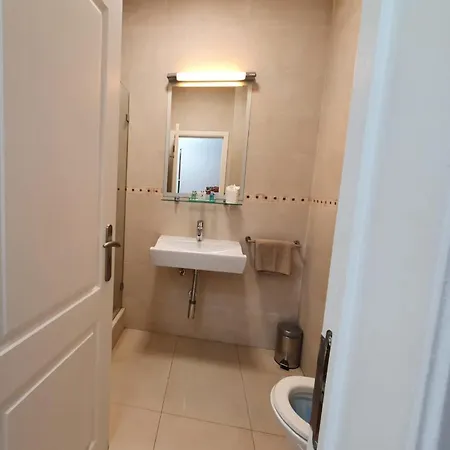 Main Avenue With Marina View Balcony Apartment *