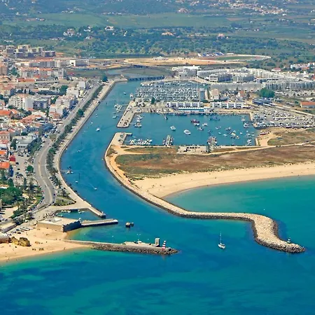 Main Avenue With Marina View Balcony Lagos