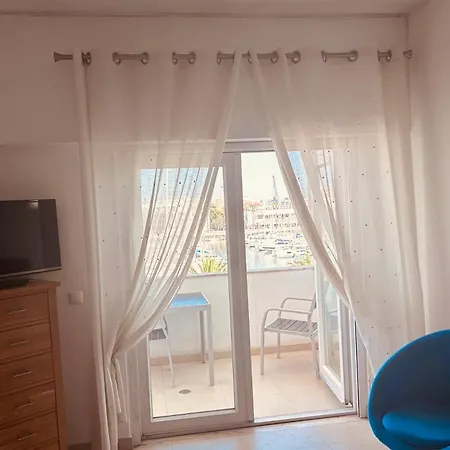 Main Avenue With Marina View Balcony