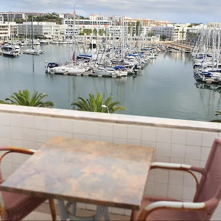 Main Avenue With Marina View Balcony Apartament