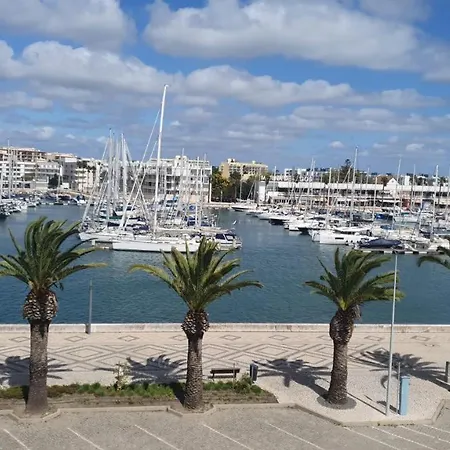 Main Avenue With Marina View Balcony Apartament Lagos