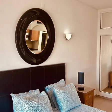 Main Avenue With Marina View Balcony