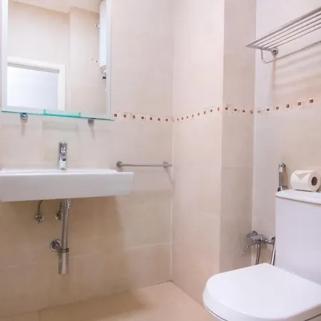 Main Avenue With Marina View Balcony *