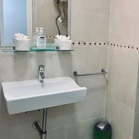 Main Avenue With Marina View Balcony Appartement